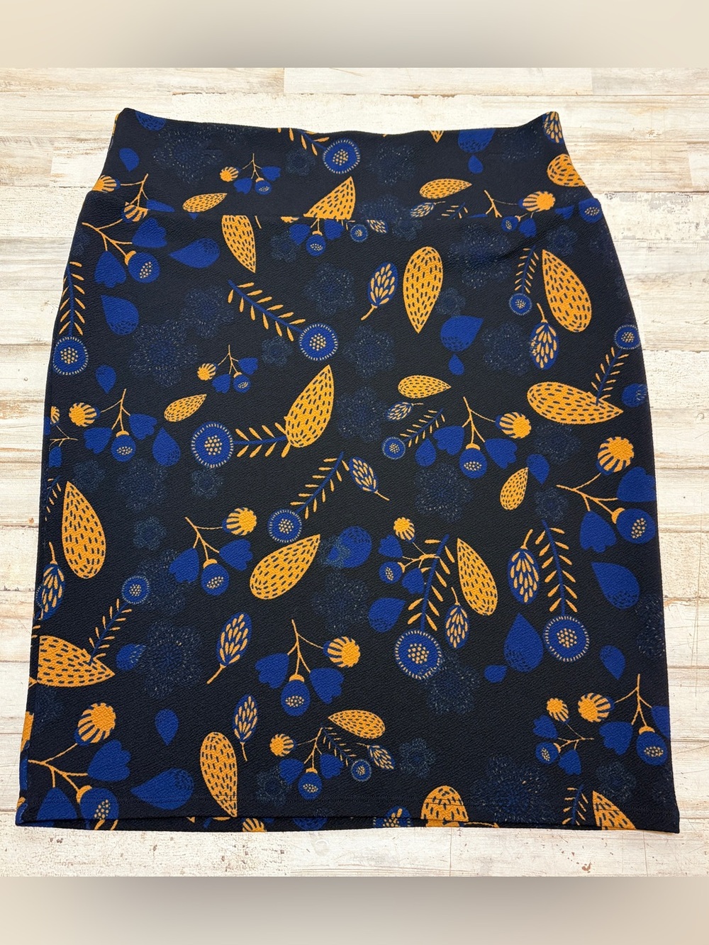 LuLaRoe Cassie XXL Floral Nature Elastic Stretch Pencil Straight Skirt Size 2XL